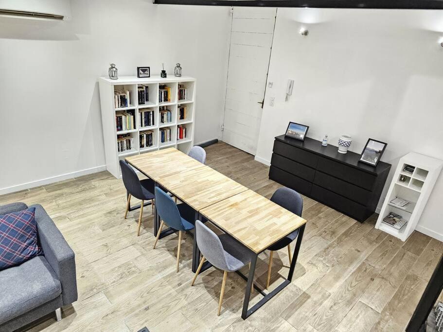 Апартаменты L'Atelier De La Sainte - Vieux Port Марсель Экстерьер фото